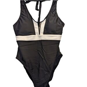 👚Womens One Piece Swimsuit Black and White US Size Medium(Buy Now Only)No Offers